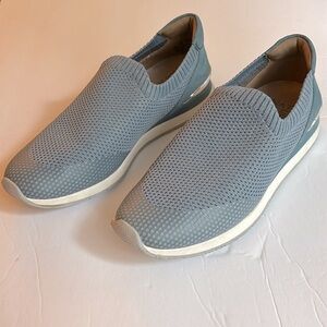 Naturalizer 7.5 Ladies Slip-On Sneakers light blue Lafayette slip-on trainers
